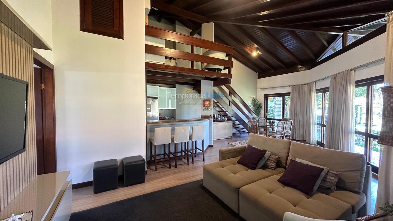 House for vacation rental in Florianopolis (Jurerê Internacional)