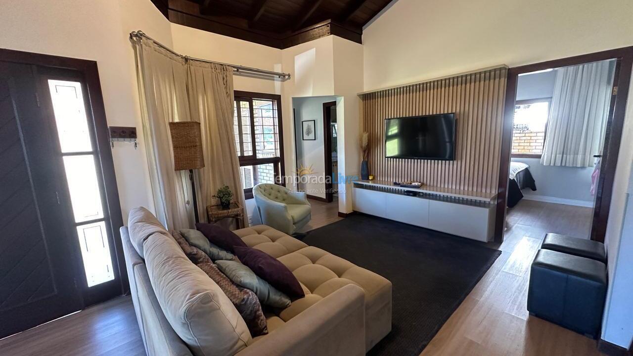 House for vacation rental in Florianopolis (Jurerê Internacional)