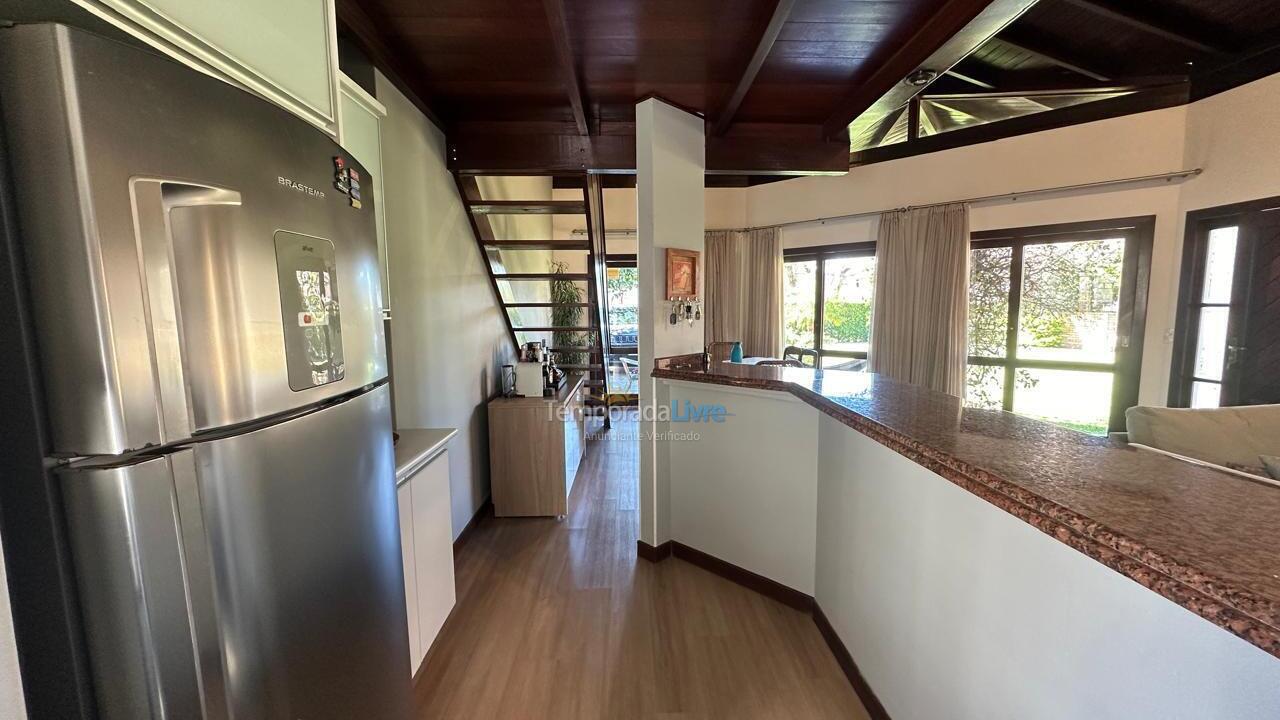 House for vacation rental in Florianopolis (Jurerê Internacional)