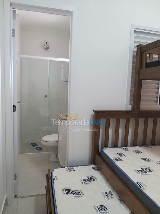 Apartamento para aluguel de temporada em Ubatuba (Praia das Toninhas)