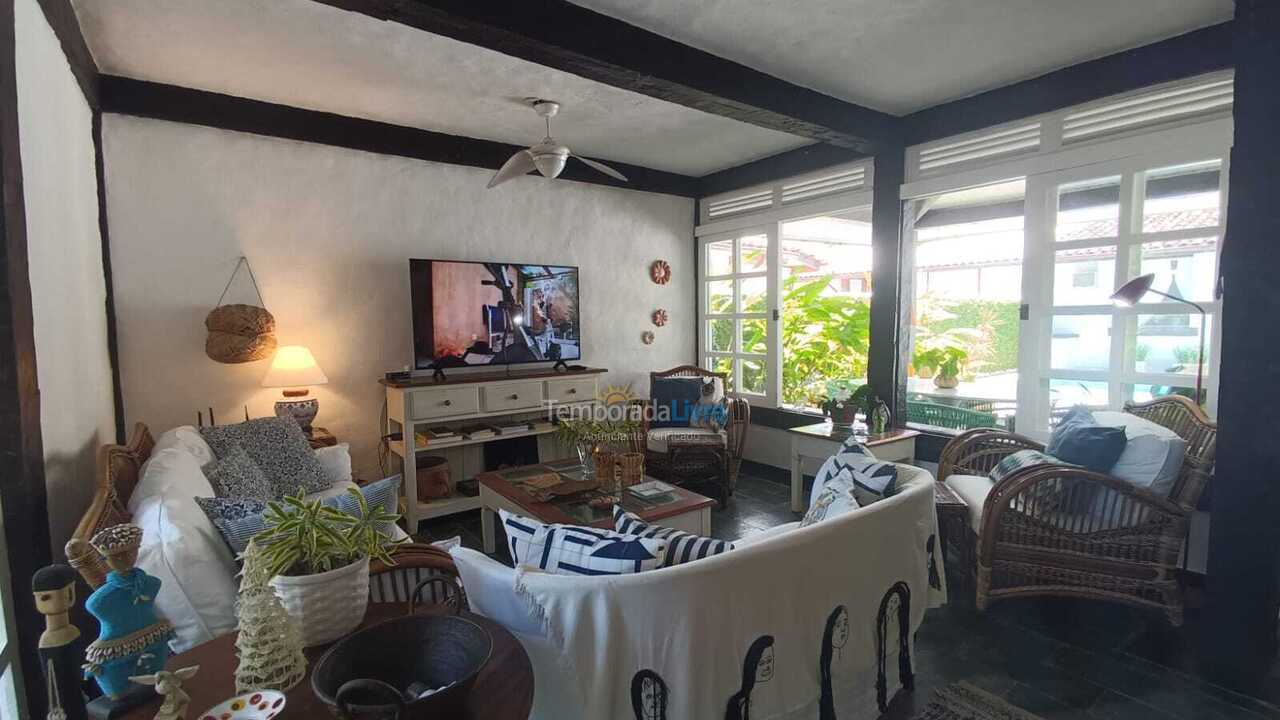 Casa para alquiler de vacaciones em São Sebastião (Praia da Baleia)