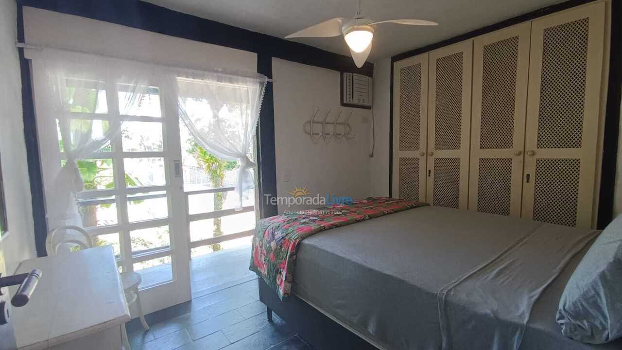 Casa para alquiler de vacaciones em São Sebastião (Praia da Baleia)