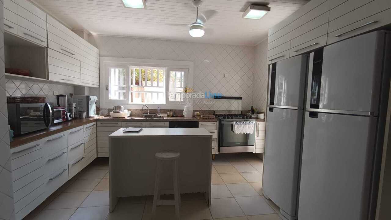 Casa para alquiler de vacaciones em São Sebastião (Barra do Una)