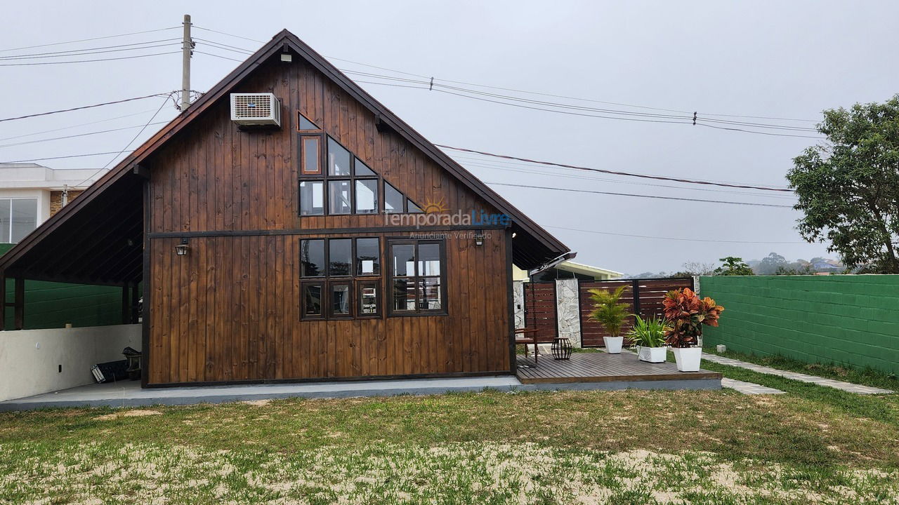 Casa para aluguel de temporada em Miguel Pereira (Jardim Miguel Pereira)