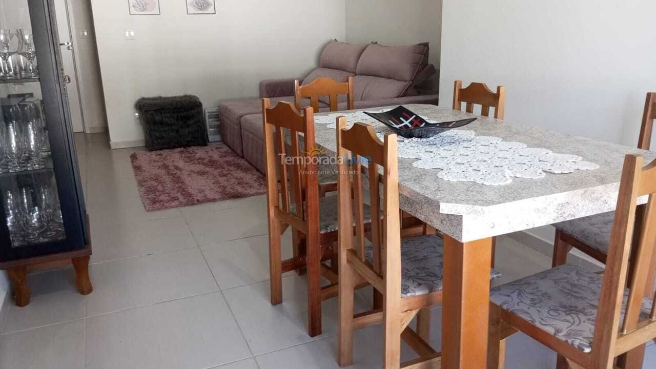 Apartment for vacation rental in Balneário Piçarras (Piçarras)