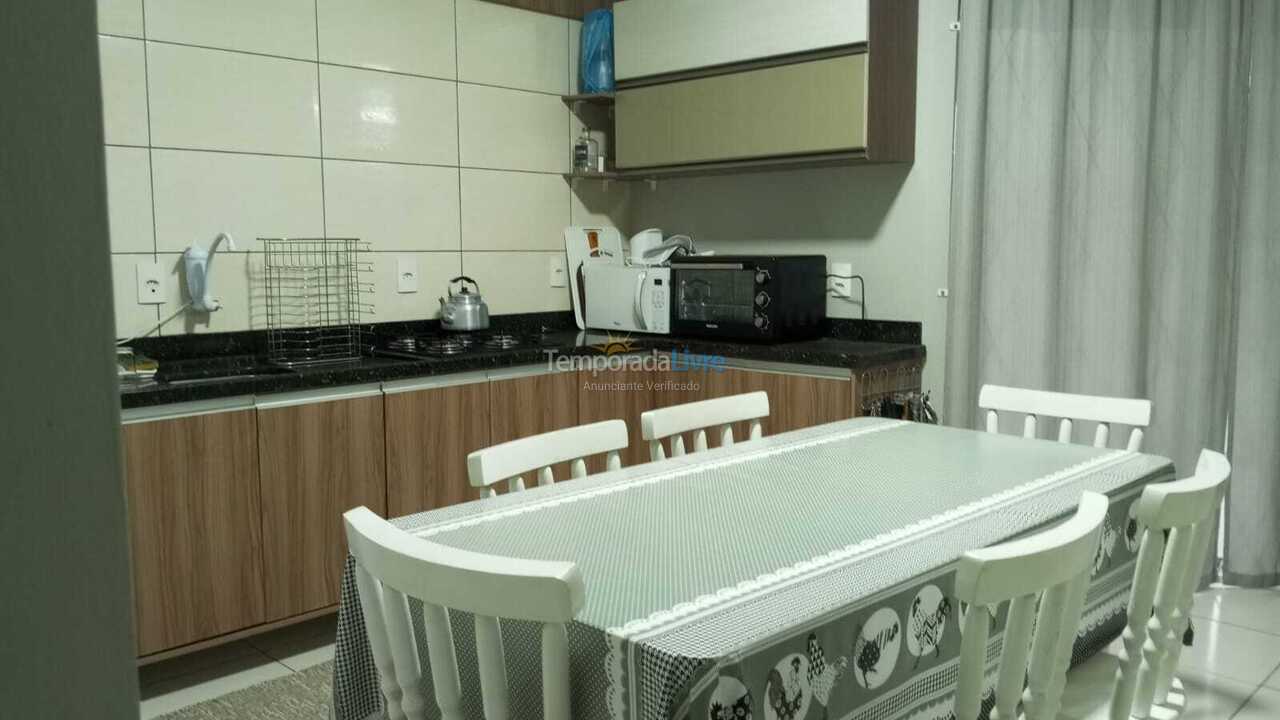 Casa para alquiler de vacaciones em Balneário Piçarras (Itacolomi)