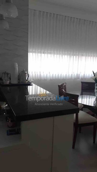 Apartment for vacation rental in Balneário Piçarras (Piçarras)