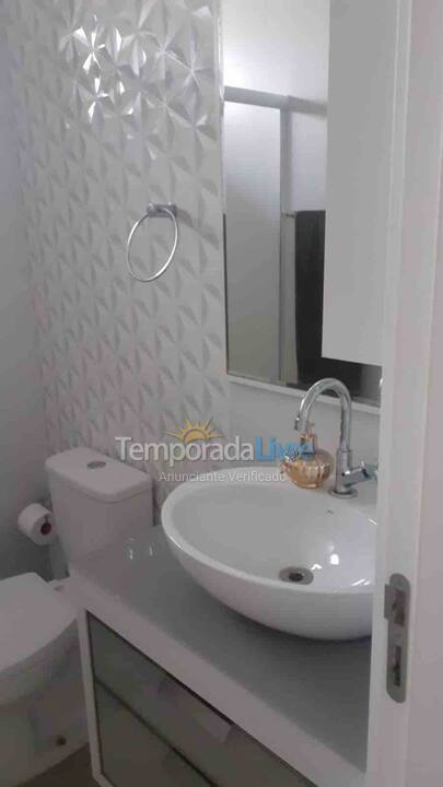 Apartment for vacation rental in Balneário Piçarras (Piçarras)