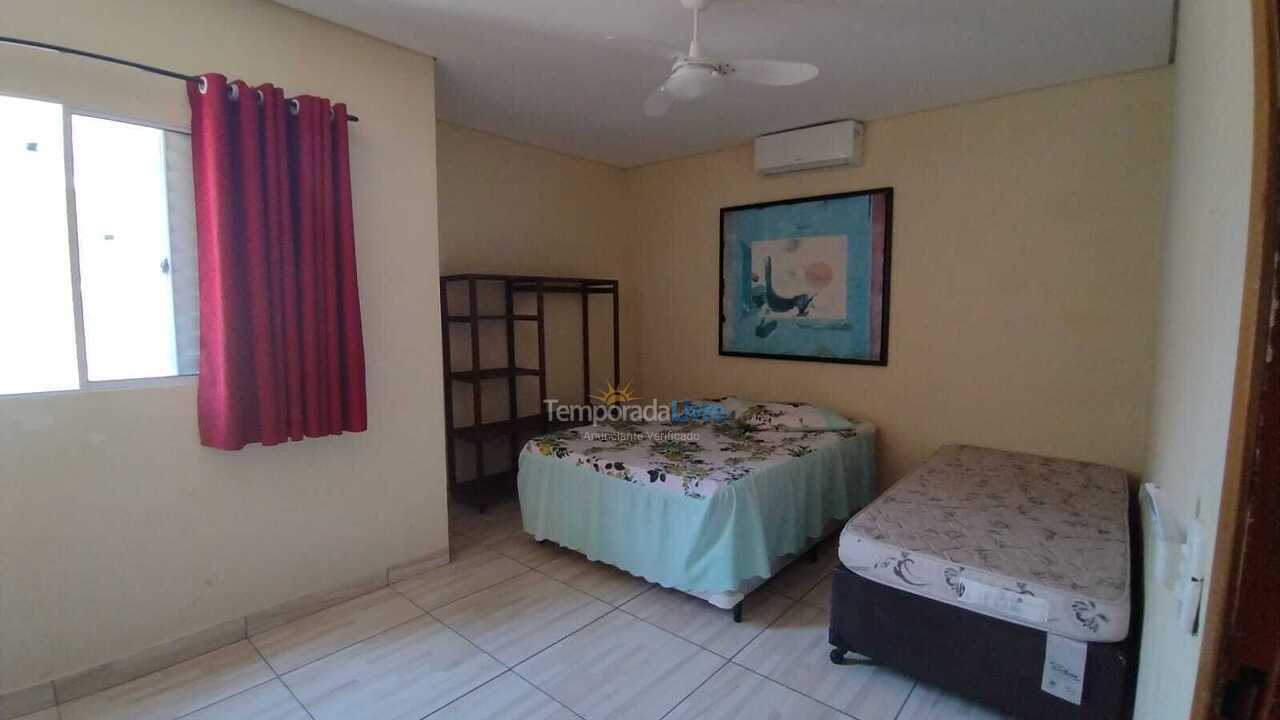Casa para aluguel de temporada em Ubatuba (Maranduba)