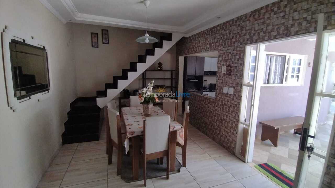 Casa para aluguel de temporada em Ubatuba (Maranduba)
