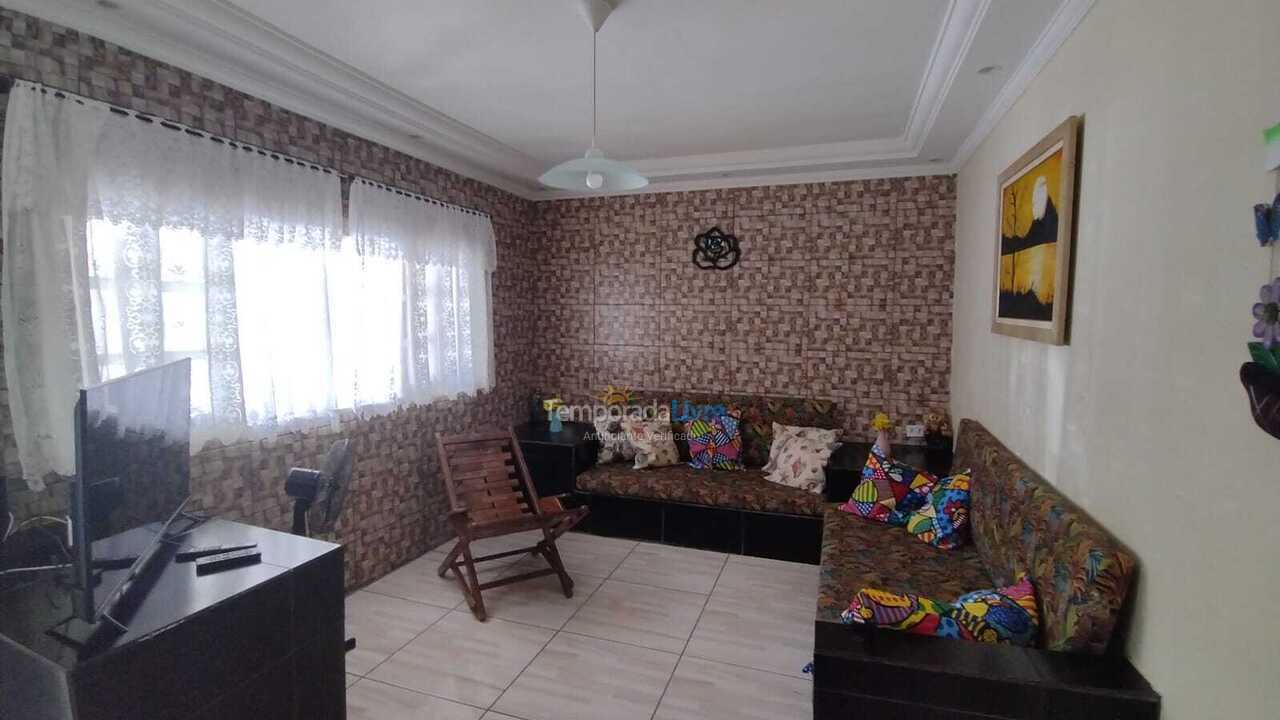 Casa para aluguel de temporada em Ubatuba (Maranduba)