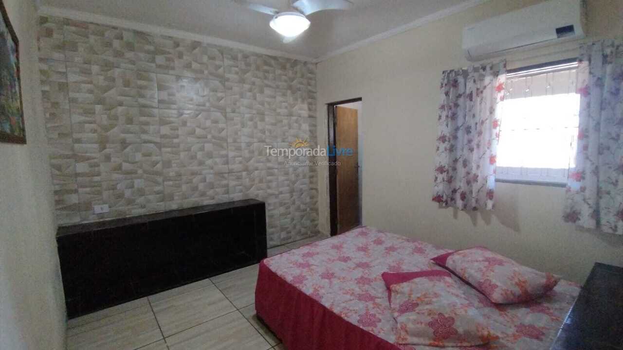 Casa para aluguel de temporada em Ubatuba (Maranduba)