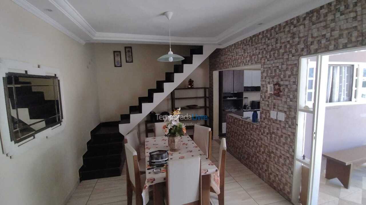 Casa para aluguel de temporada em Ubatuba (Maranduba)
