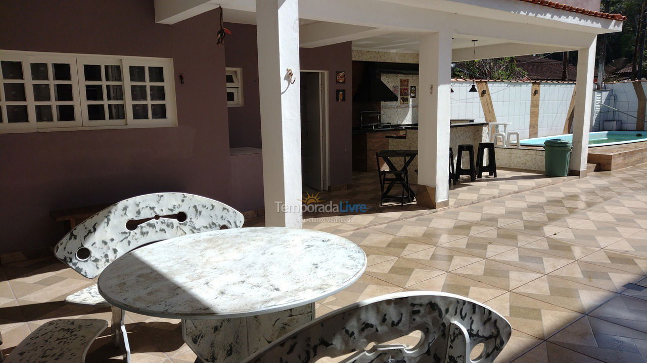 Casa para aluguel de temporada em Ubatuba (Maranduba)