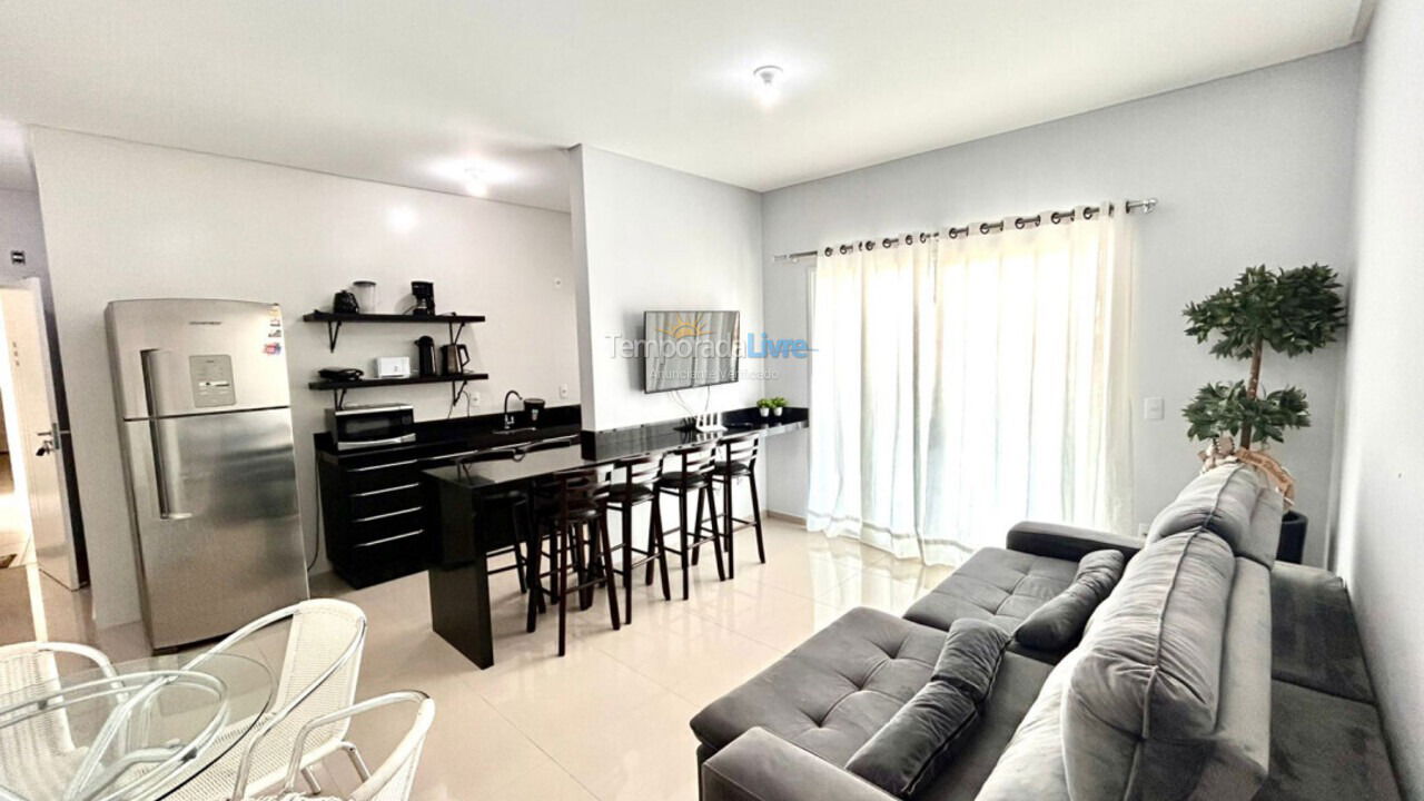 Apartamento para aluguel de temporada em Bombinhas (Praia de Bombas)