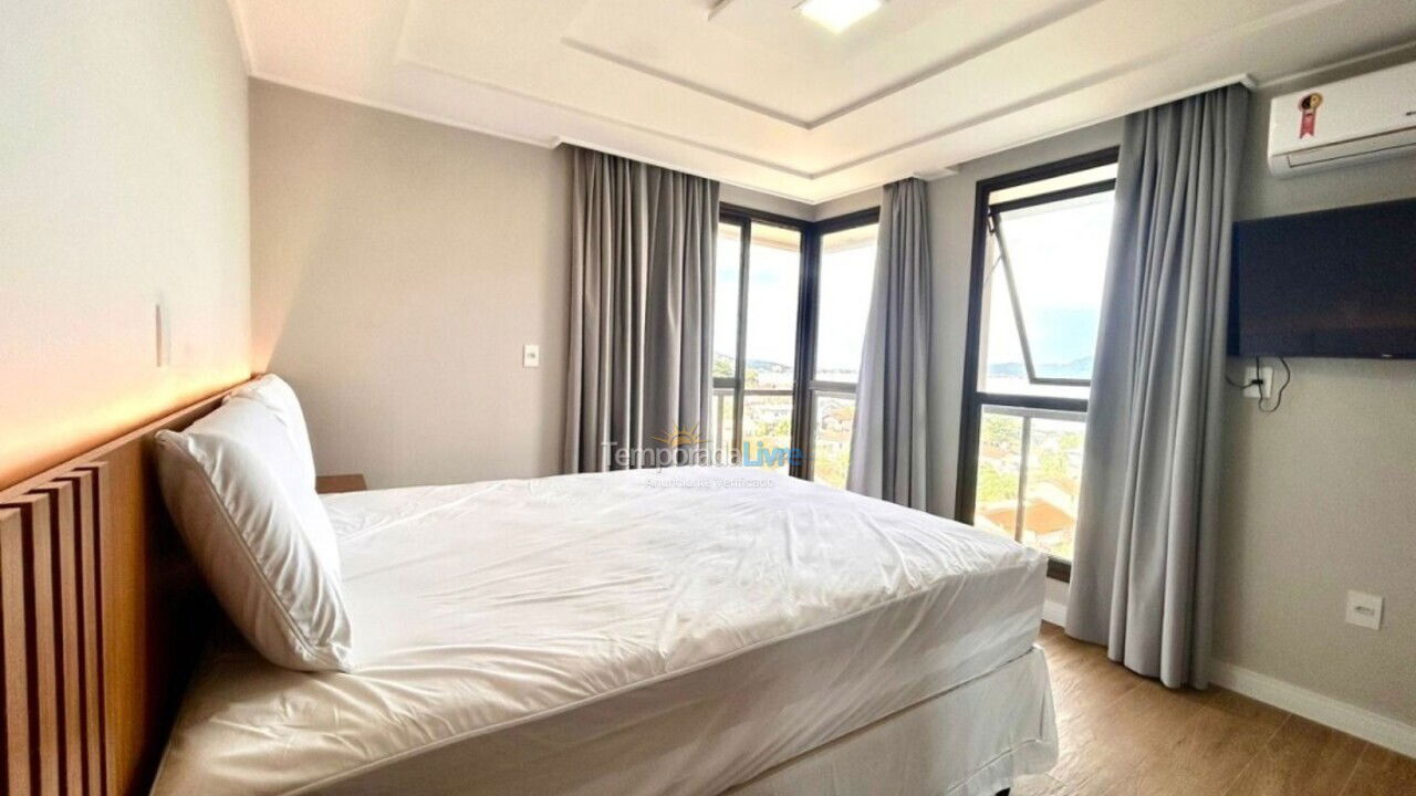 Casa para aluguel de temporada em Bombinhas (Praia de Zimbros)