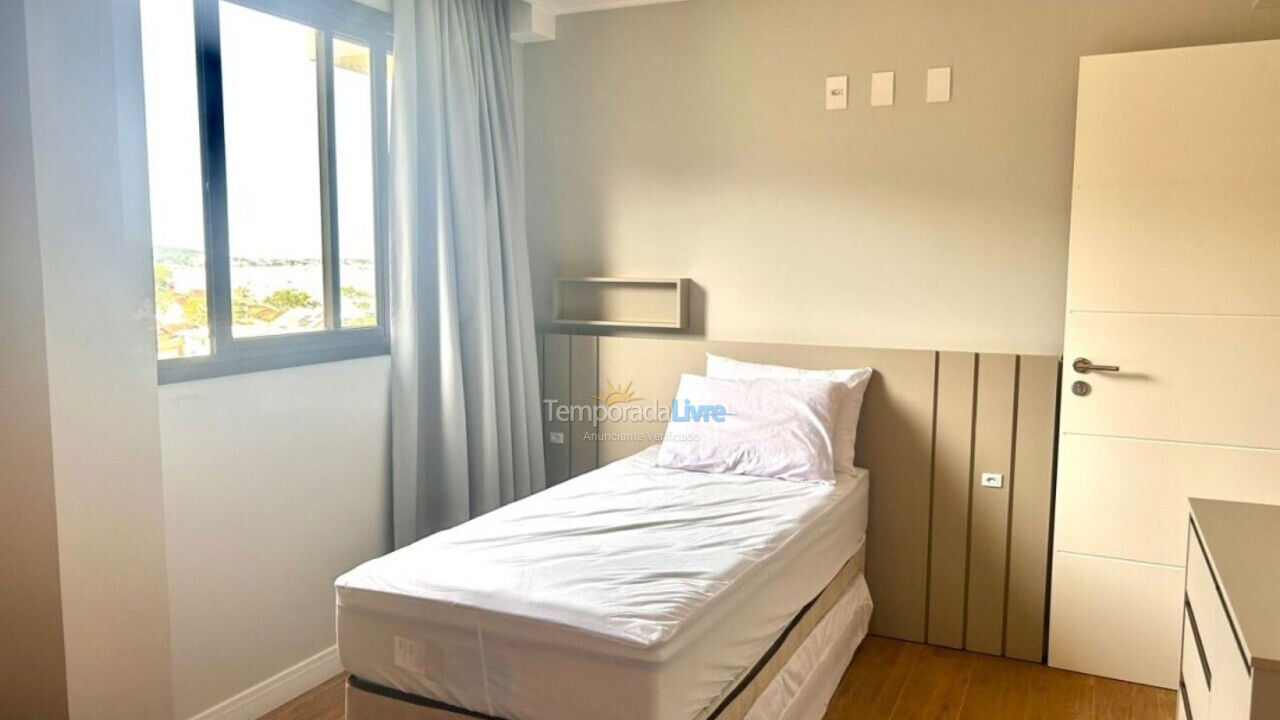 Casa para aluguel de temporada em Bombinhas (Praia de Zimbros)