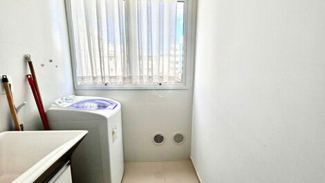 Apartamento 02 suítes - 300 m da praia de Bombas- Apto 103