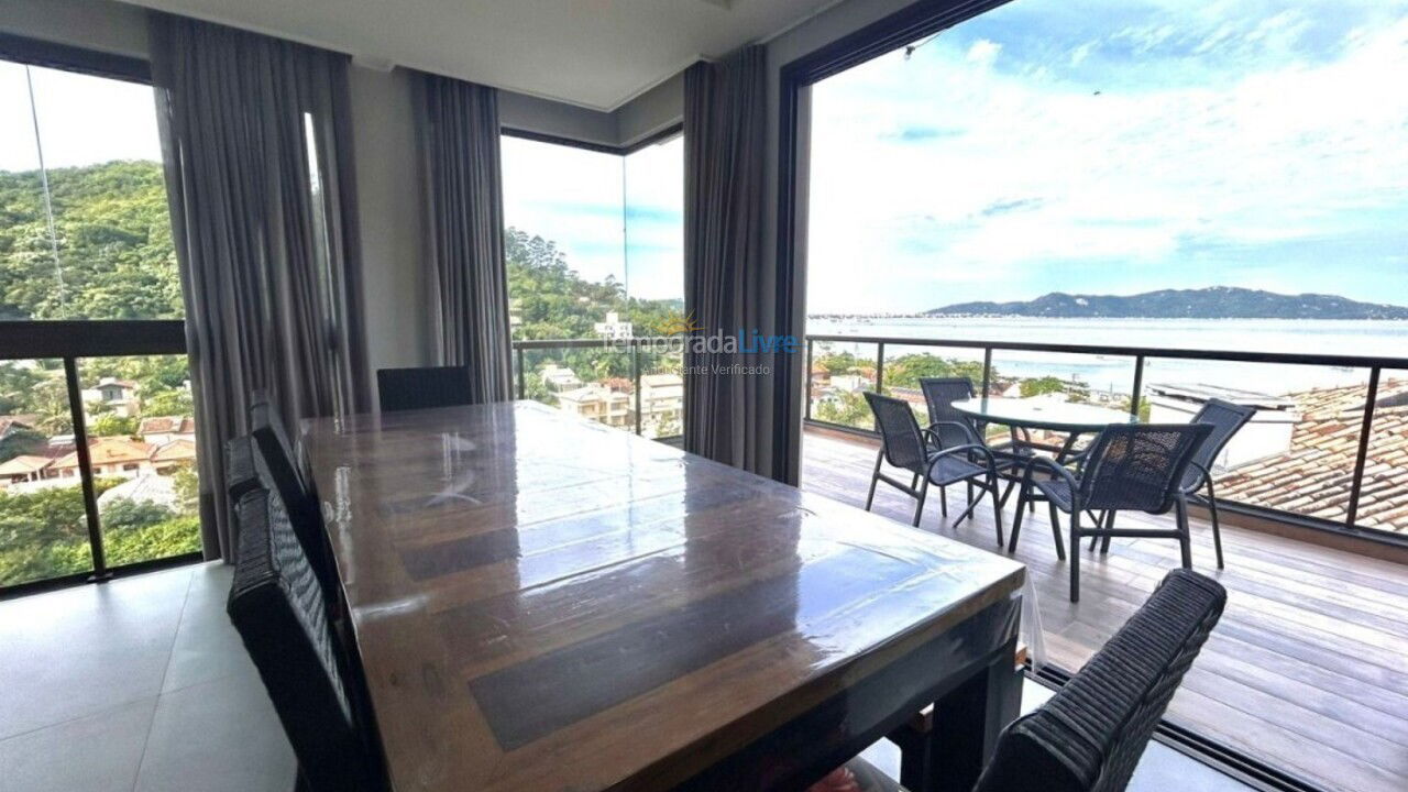 Casa para aluguel de temporada em Bombinhas (Praia de Zimbros)