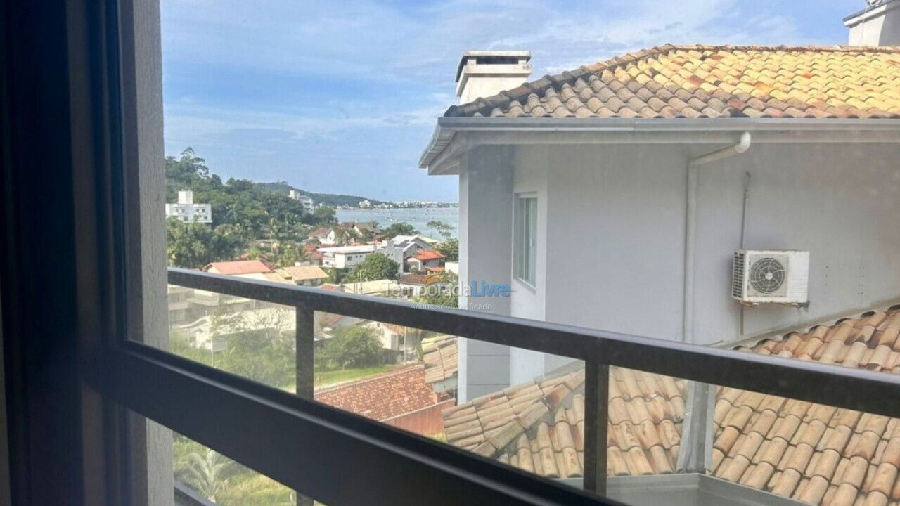 Casa para aluguel de temporada em Bombinhas (Praia de Zimbros)