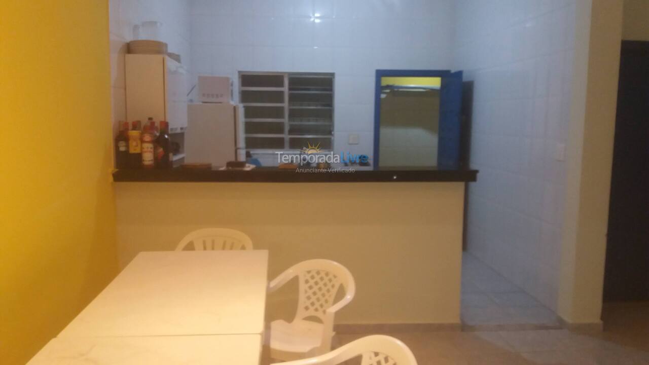 Casa para aluguel de temporada em Praia Grande (Solemar)