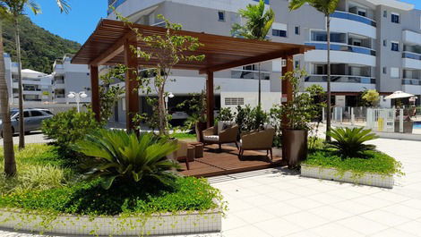 Apartment with 2 suites, in the best condominium in Praia dos Ingleses.