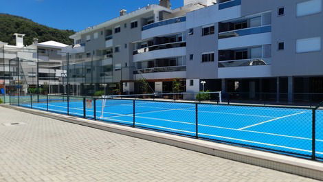 Apartment with 2 suites, in the best condominium in Praia dos Ingleses.