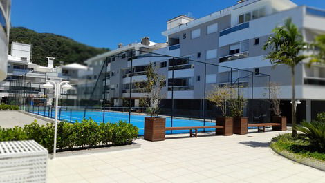 Apartamento con 02 suites, en el mejor condominio de Praia dos Ingleses.