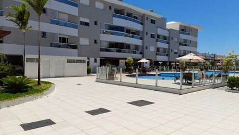 Apartamento con 02 suites, en el mejor condominio de Praia dos Ingleses.