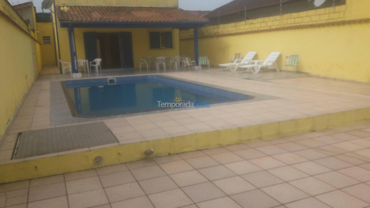 Casa para aluguel de temporada em Praia Grande (Solemar)