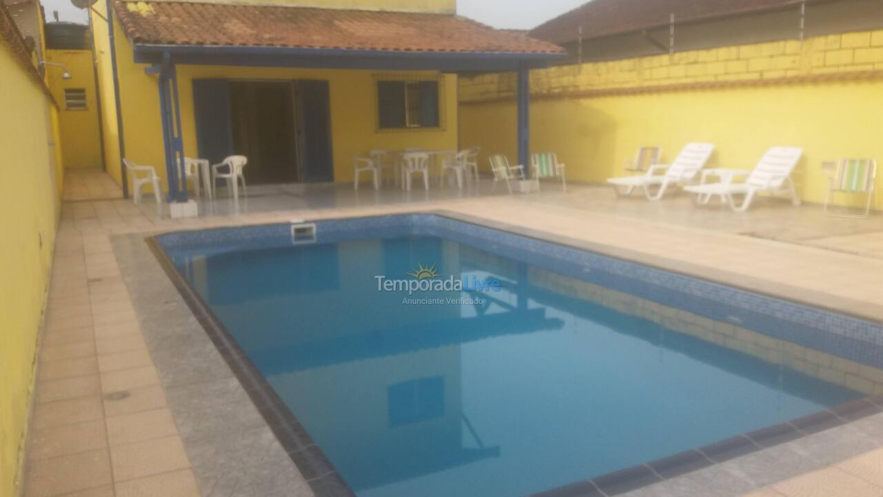 Casa para aluguel de temporada em Praia Grande (Solemar)