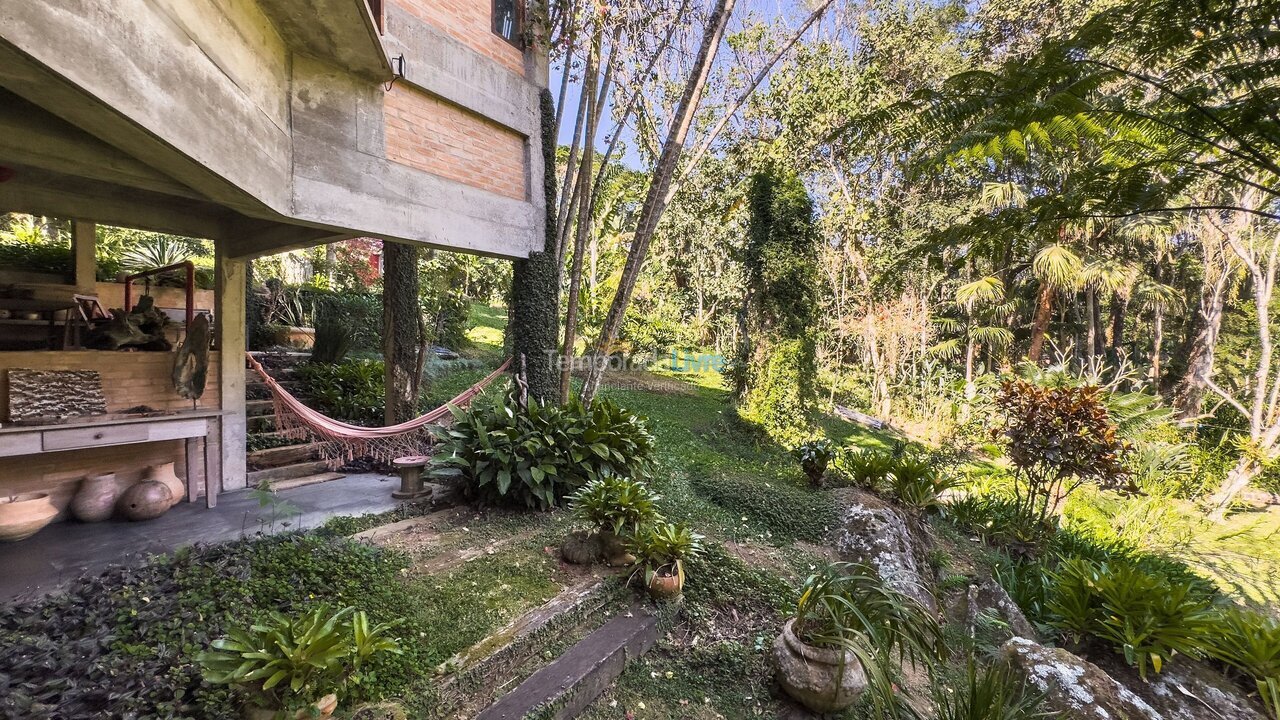 Casa para aluguel de temporada em Carapicuíba (Granja Viana)