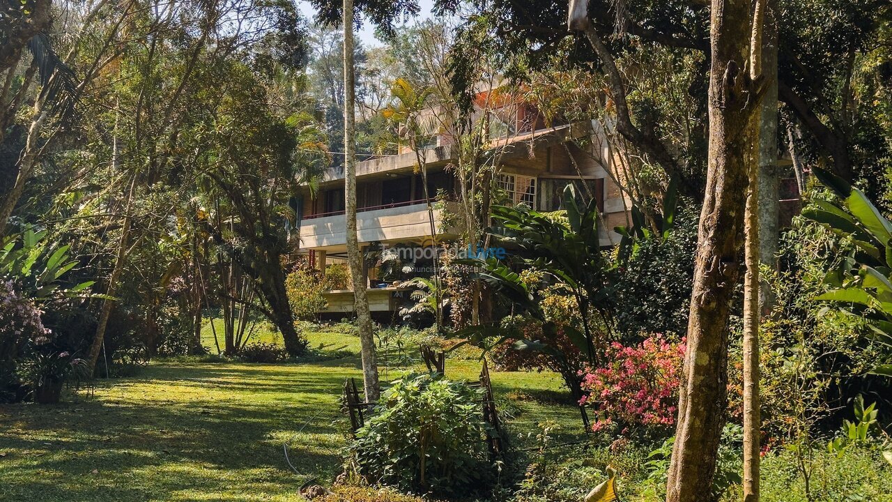 Casa para aluguel de temporada em Carapicuíba (Granja Viana)