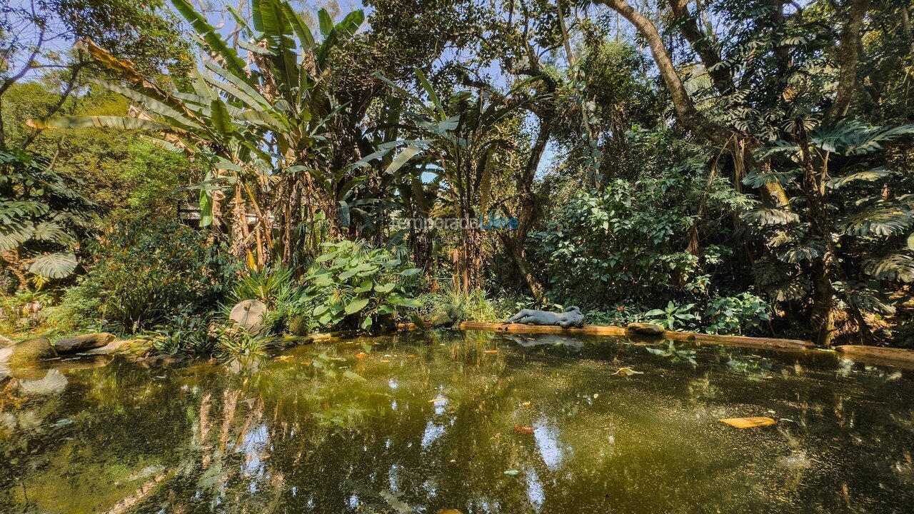 Casa para aluguel de temporada em Carapicuíba (Granja Viana)