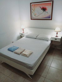 COPACABANA 2 BEDROOM APARTMENT 1 BLOCK FROM THE BEACH (100 METERS)