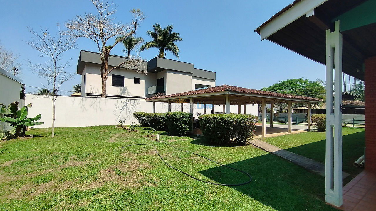 Casa para alquiler de vacaciones em Ubatuba (Praia do Lázaro)