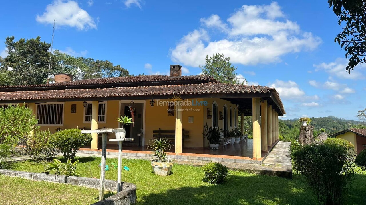 Casa para alquiler de vacaciones em Juquitiba (Palestina)