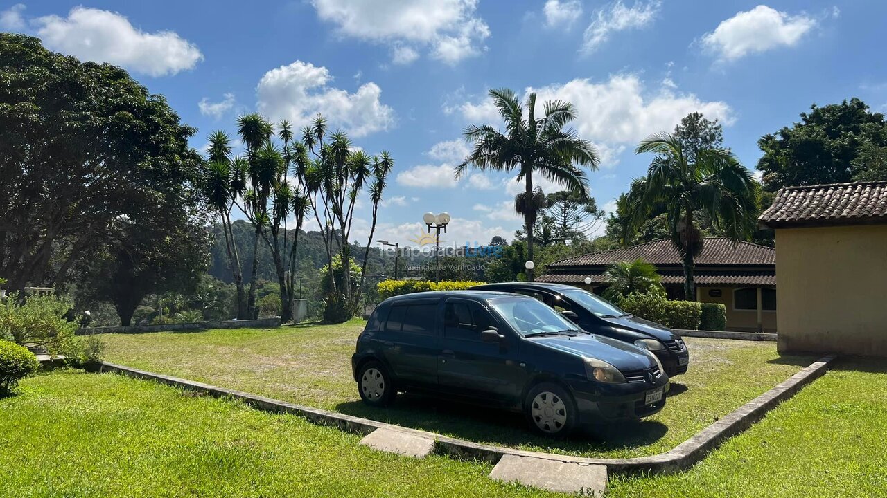 Casa para alquiler de vacaciones em Juquitiba (Palestina)