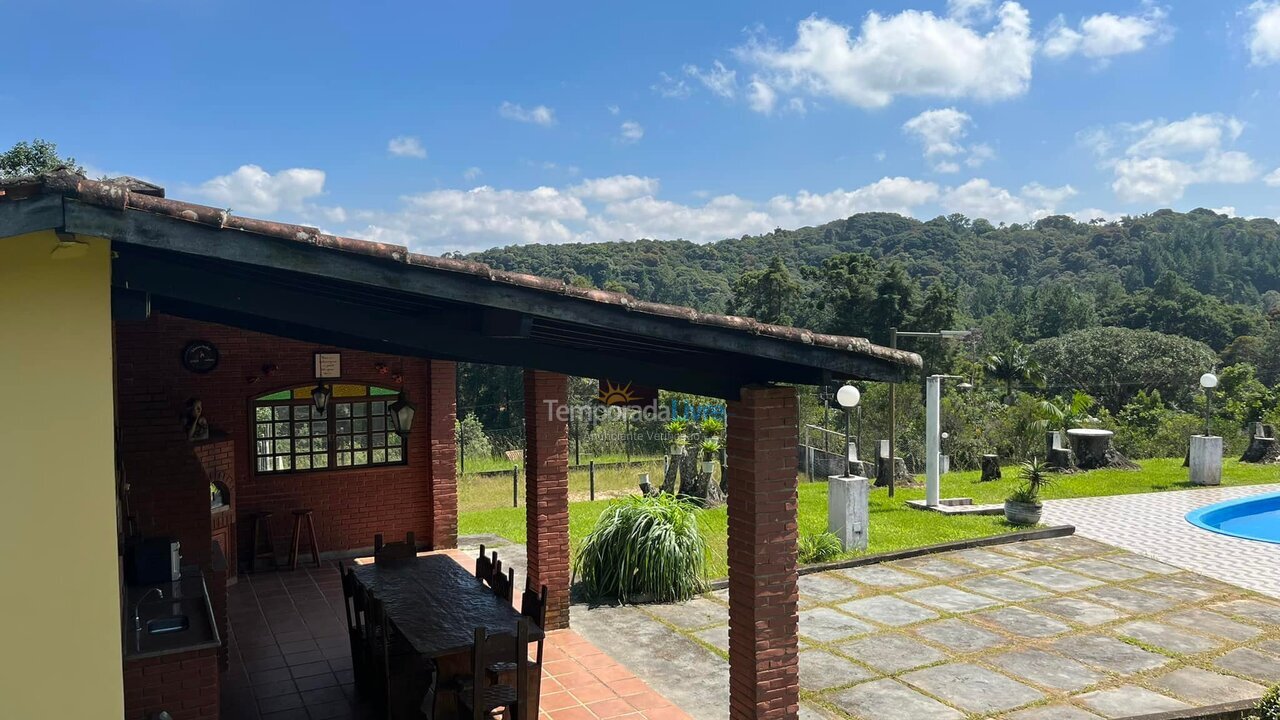 Casa para alquiler de vacaciones em Juquitiba (Palestina)