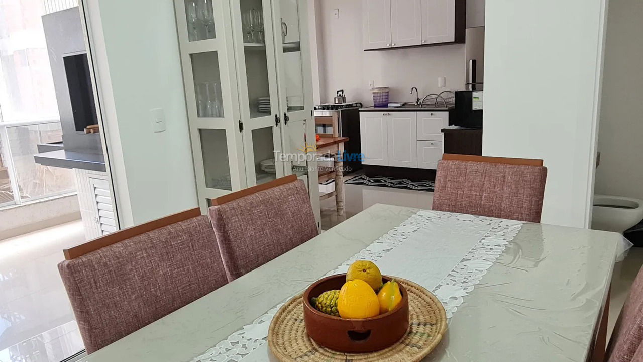 Apartamento para alquiler de vacaciones em Itapema (Meia Praia)