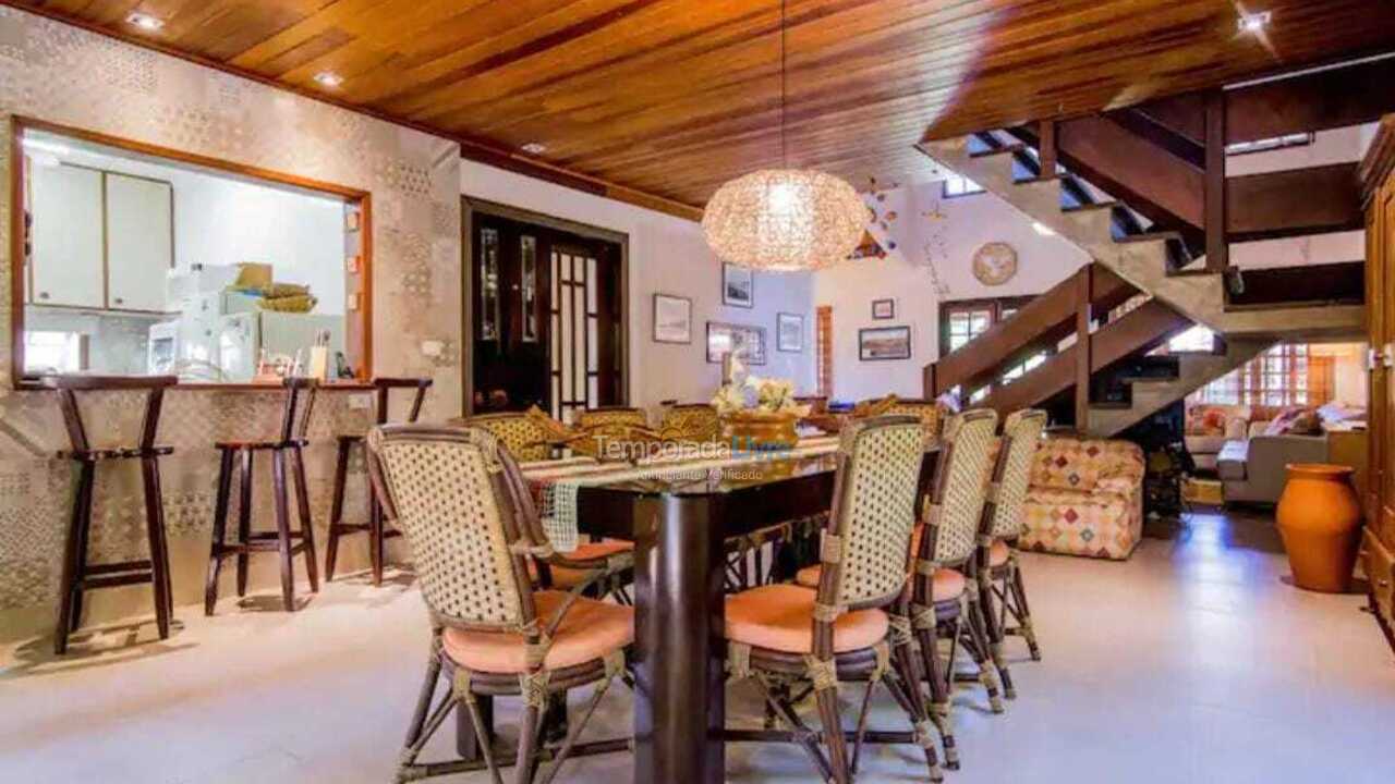 House for vacation rental in São Sebastião (Praia da Baleia)