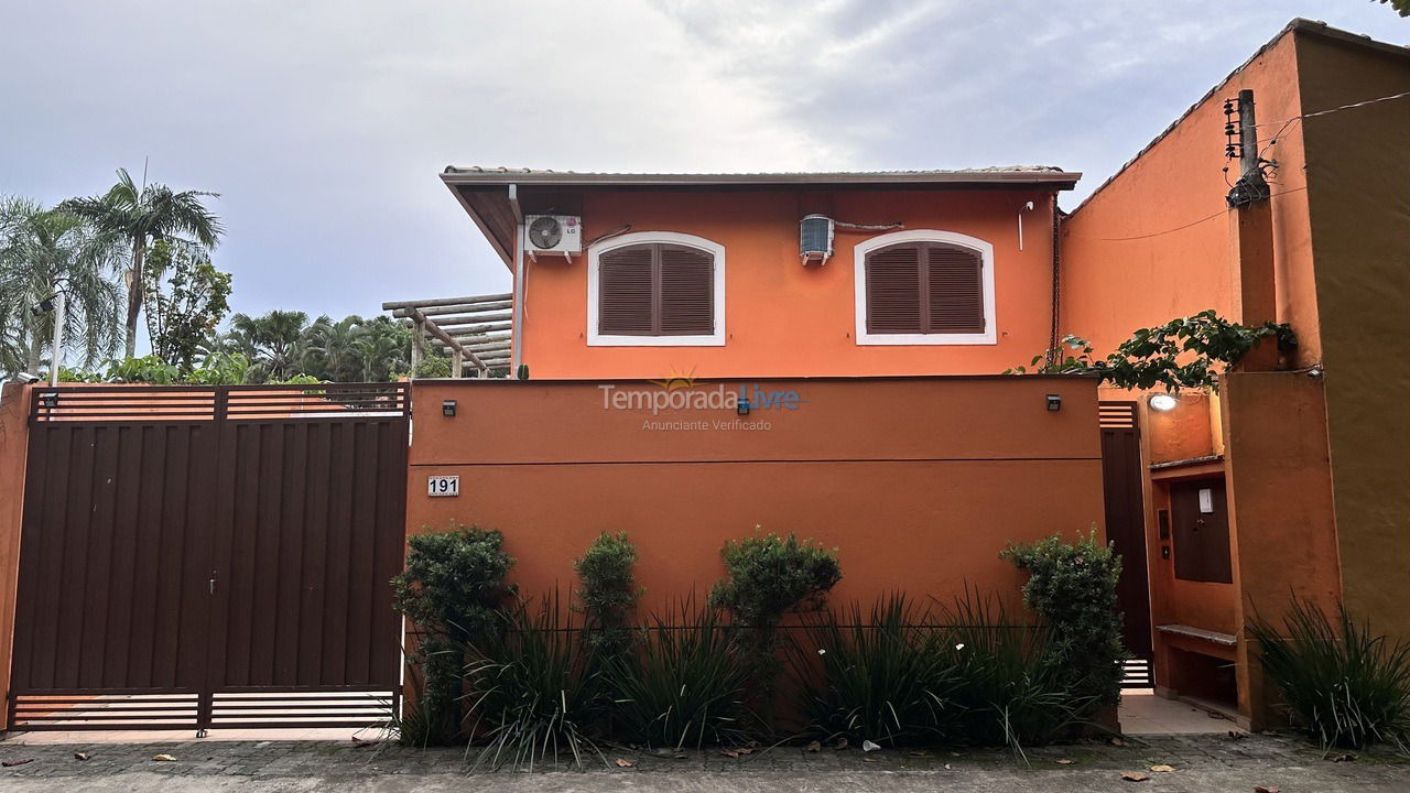 Casa para aluguel de temporada em São Sebastião (Barequeçaba)