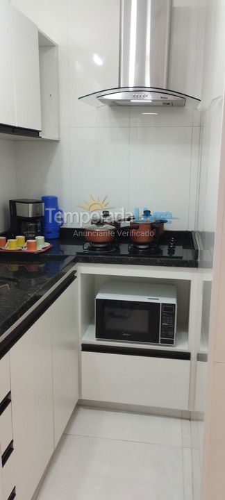 Apartamento para aluguel de temporada em Guarujá (Pitangueiras)