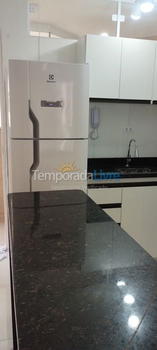 Apartamento para aluguel de temporada em Guarujá (Pitangueiras)