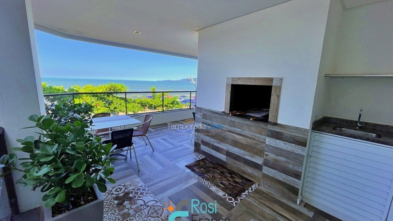 Apartamento para aluguel de temporada em Itapema (Meia Praia Frente Mar)