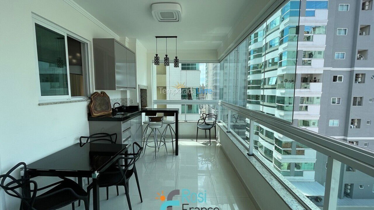 Apartamento para aluguel de temporada em Itapema (Meia Praia Segunda Quadra Mar)