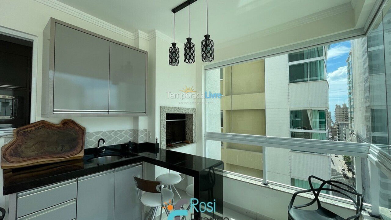 Apartamento para aluguel de temporada em Itapema (Meia Praia Segunda Quadra Mar)
