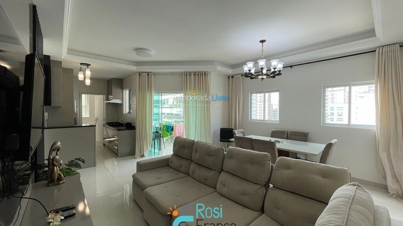 Apartamento para aluguel de temporada em Itapema (Meia Praia Segunda Quadra Mar)