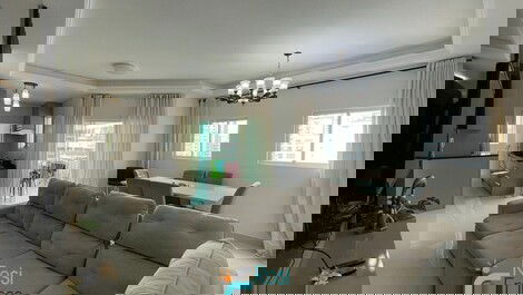 Apartamento de 3 suítes vista mar Meia Praia SC