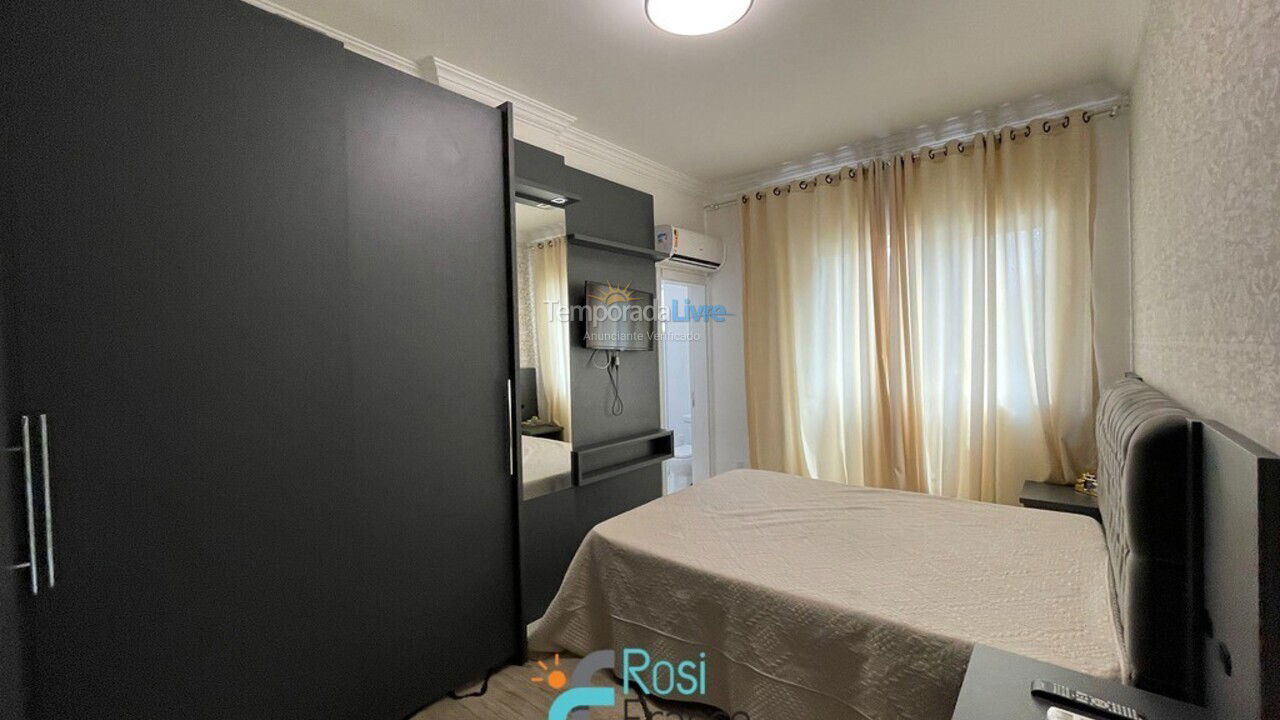 Apartamento para aluguel de temporada em Itapema (Meia Praia Segunda Quadra Mar)